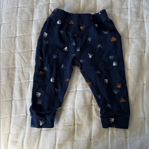 8 piece 6-9mo. Cozy Baby Boy Clothes (029) - Picture 11 of 16